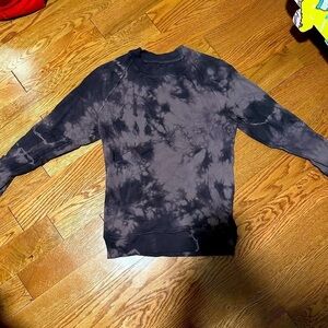 LULULEMON tie dye crew neck